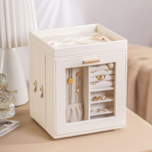 Kutija za nakit - Ivory Chest